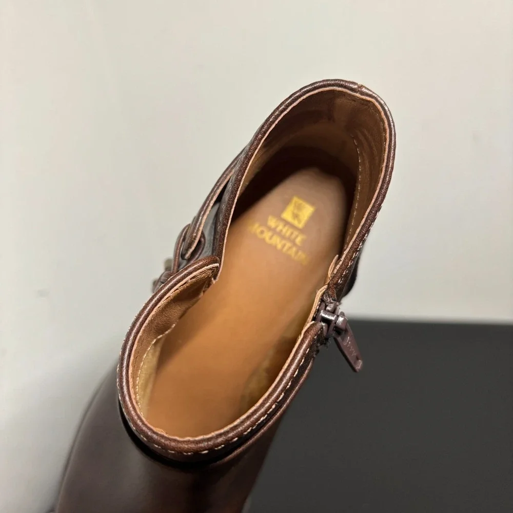 White Mountain Brown Ankle Boot Slip On Side Zip Adult Women's Size 8M Casual - Picture 8 of 11